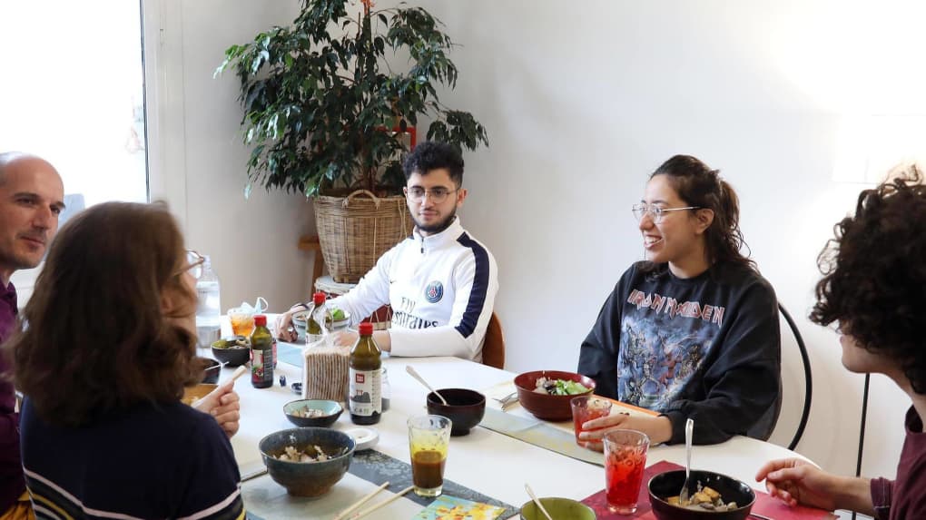 Déjeuner en famille pour les étudiants tourangeaux isolés